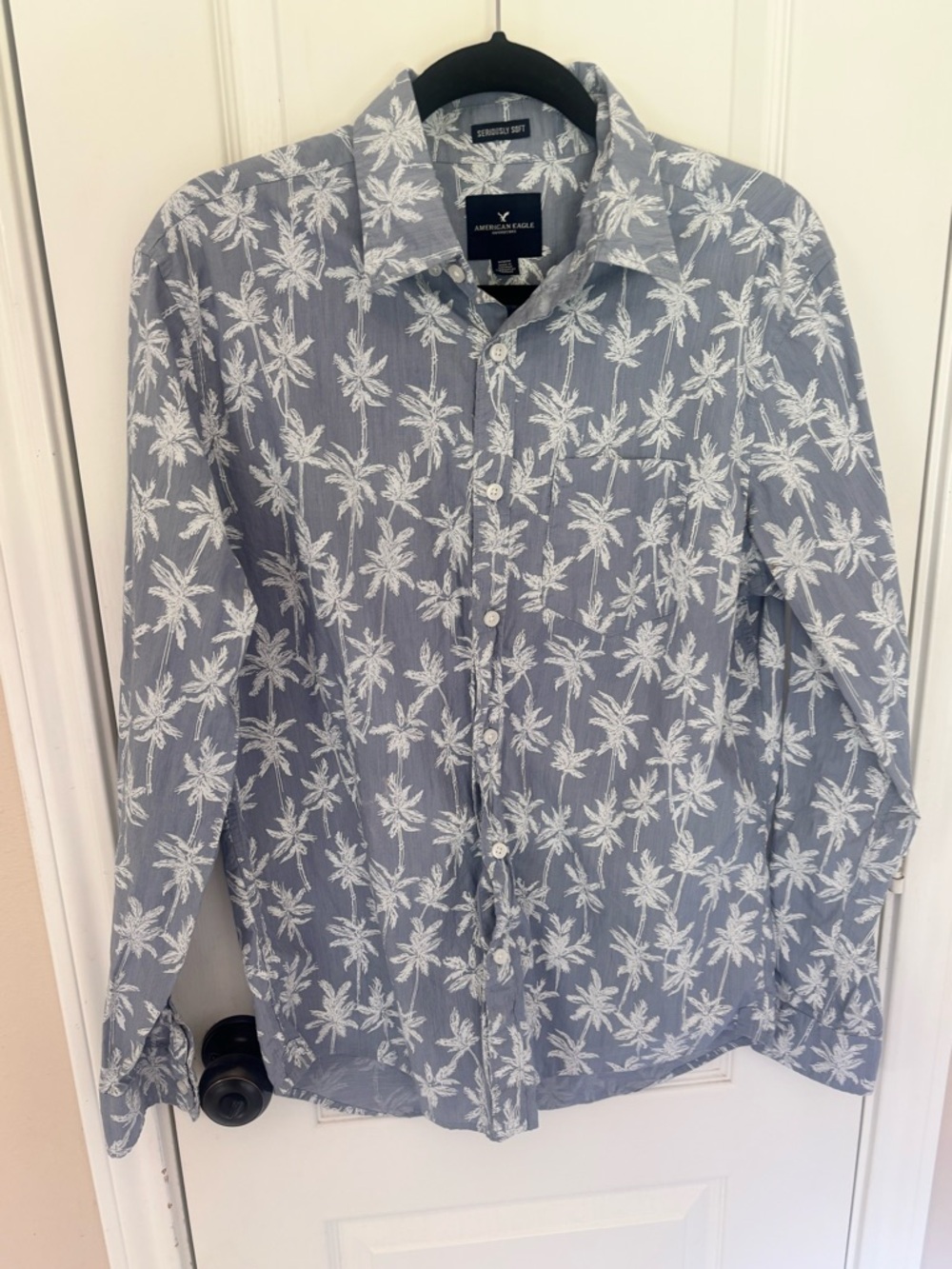 American Eagle Men’s M Palm Tree Button-Up Shirt Blue & White 100% Cotton Beach